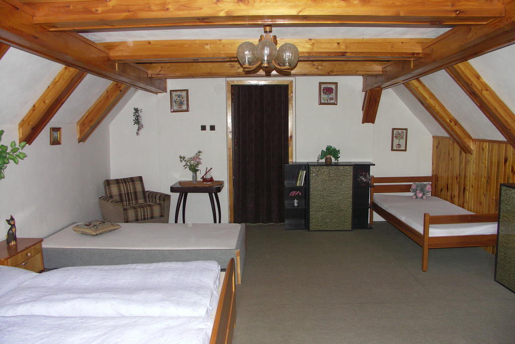 Edy Dum Villa Svoboda nad Upou Luaran gambar