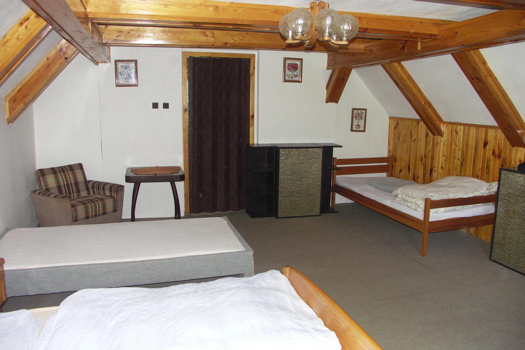 Edy Dum Villa Svoboda nad Upou Luaran gambar